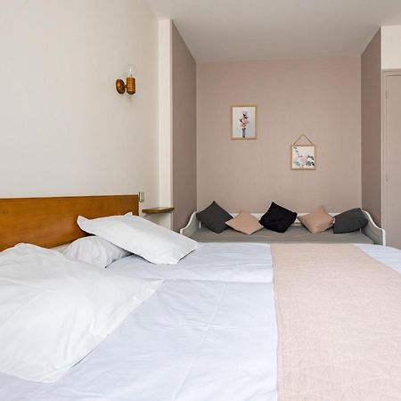 Hotel Alienor ブラントーム エクステリア 写真