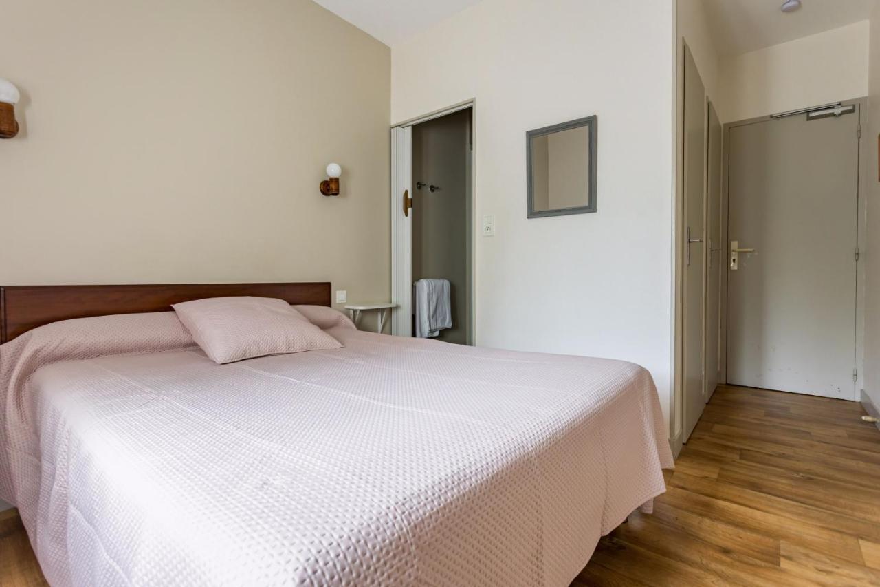Hotel Alienor ブラントーム エクステリア 写真